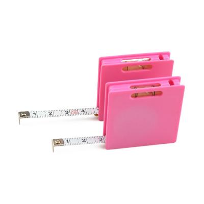 中国 Wintape Cute Little Keychain Square Plastic Tape Measure Portable With Level Site Measurement Promotional Gift Product 販売のため