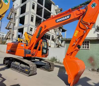 China Orange Used Wheel Excavator DX225LC Doosan Backhoe Used Excavator for sale