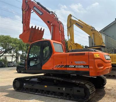 China Excavadora de ruedas de segunda mano Doosan DX225LC Excavadora de ruedas usadas en venta