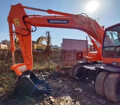 China Doosan Machines Used In Excavation DX140W Second Hand Diggers for sale