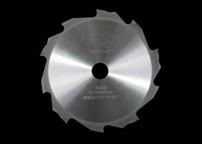 Chine Le marquage du diamant PCD scie que coupure de lame/stratifié circulaire scie des lames à vendre