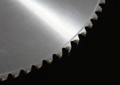 中国 炭化物は鋸歯がアルミニウムについては金属の切断鋸歯がはっきり断ち切るのをことを 販売のため