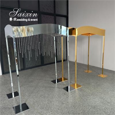 China ZT-596 Saixin new wedding centerpiece large rectangle gold metal flower stands with hanging crystal for sale