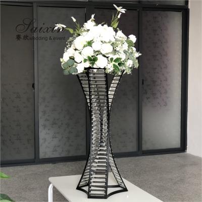China Crystal Gold Flower Vase Metal Stand For Living Room Wedding Table Decoration for sale