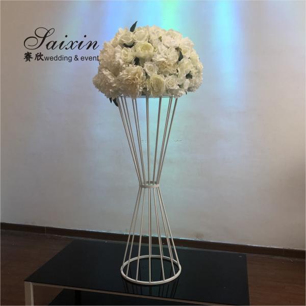 Quality Outdoor Wedding Flower Stand Metal Floral Arrangement Stand White Geometric for sale