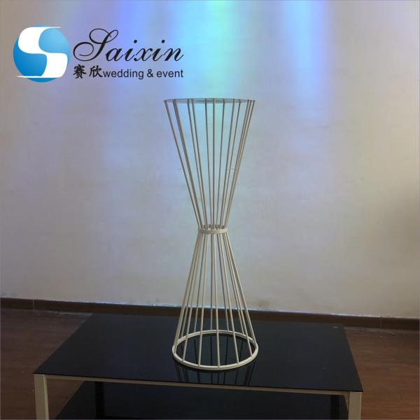 Quality Outdoor Wedding Flower Stand Metal Floral Arrangement Stand White Geometric for sale