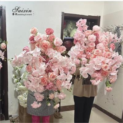 China Custom Color Size Artificial Flowers For Backdrop Decoration Pink White Beautiful Wedding Artificial Flowers à venda