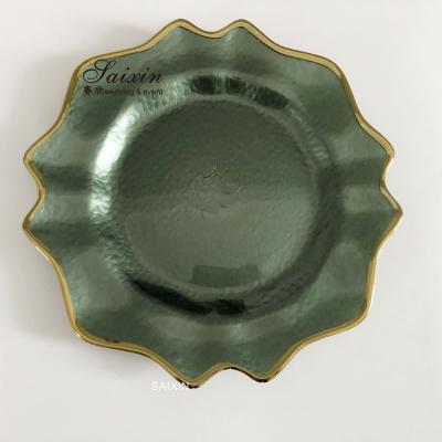 China Glass Green Charger Plates With Gold Brim Wedding Decoration for sale