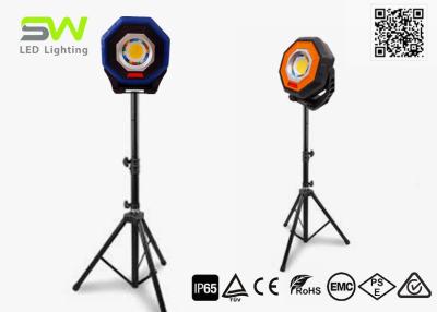 中国 三脚によって取付けられる15W CCTの極度の明るい導かれた仕事ライト調節可能な再充電可能 販売のため
