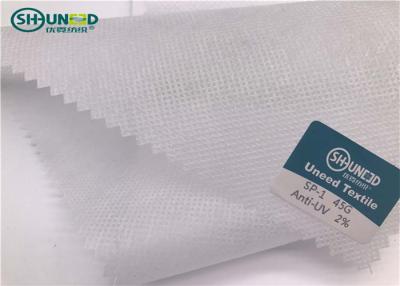 China El 2% anti - rollo no tejido ULTRAVIOLETA de la tela de los PP Spunbond para las materias textiles/los bolsos de compras en venta