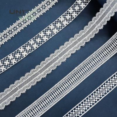 China Laço do tecido de algodão do aparamento do bordado para a decoração da roupa à venda