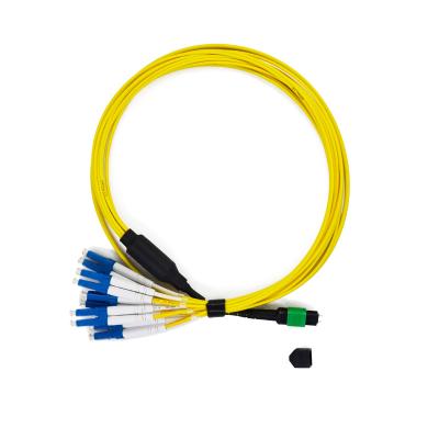 China MM Low Loss MTP MPO Patch Cord 8 / 12 / 24core PVC 3.0mm Fanout Hybrid Patch Cord for sale