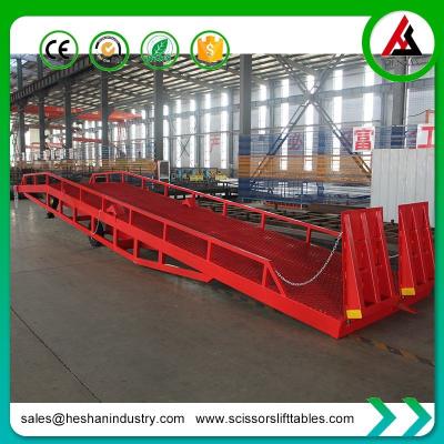 China 10 Ton 12 Ton Hydraulic Loading Dock Lift Hydraulic Mobile Forklift Ramp for sale