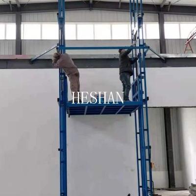 China Chain Cargo Lift Elevator Sandwiching Electric Goods Lift For Warehouse for sale