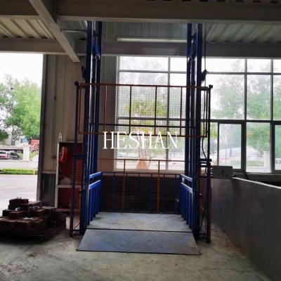 China Construction Material Cargo Lift Elevator Vertical Hydraulic Goods Elevator 3000kg for sale