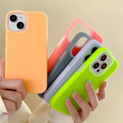 China Skin Friendly Jelly Liquid Cell Phone Silicone Case With Soft Microfiber Lining For Iphone 15 Pro en venta