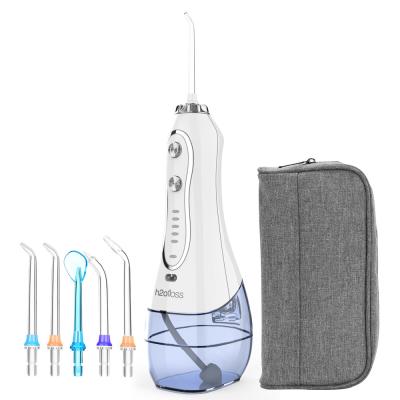 China Battery Operated Water Flosser With 2500 MAh Large Battery Dental Oral Irrigator for sale