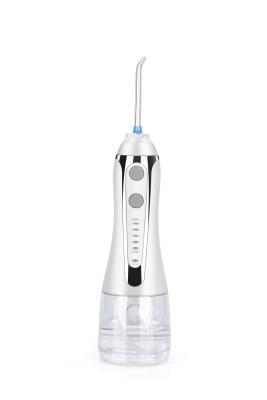 China IPX7 Waterproof High Pressure Water Flosser Teeth Cleaning With Multi Nozzles for sale