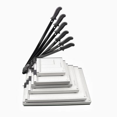 China Ligero 1.55KG A4 cortador de papel de guillotina 12 pulgadas de corte manual en blanco en venta