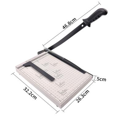 China Lightweight 1.55kg A4 Iron Guillotine Paper Cutter for Office School Home for sale