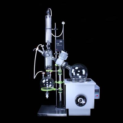 China Los aparatos de la destilación del laboratorio limpian el evaporador con la aspiradora rotatorio en venta