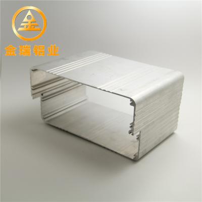 Chine L'extrusion 6061 T5 en aluminium sablée profile traiter profondément l'opération facile à vendre