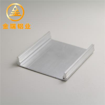 China A extrusão de alumínio conservada em estoque personalizada perfila 6061 - T5 com limpado com jato de areia à venda