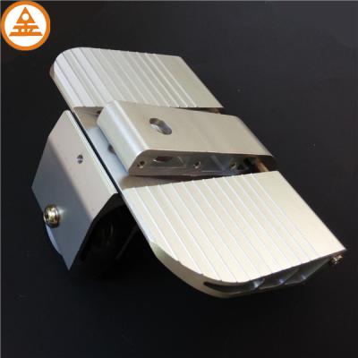 Chine Profil en aluminium imperméable de commande numérique par ordinateur, catégorie expulsée de la clôture 6063 de radiateur à vendre