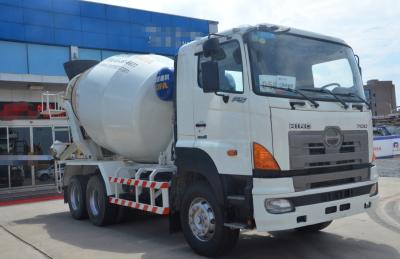 Chine L'euro III a refourbi le mélangeur concret troque le camion 10m3 de mélangeur de Zoomlion avec des châssis de HINO 700 à vendre
