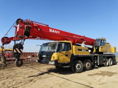 China 1500 werkuren Gebruikte op vrachtwagen gemonteerde kraan 45,5 m Maximale boomlengte en 9,8 ton kraan tegengewicht Te koop