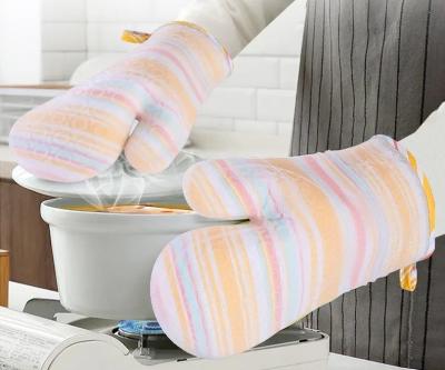 China Herramienta portátil de cocina para hornear guantes de horno de microondas resistentes al calor en venta