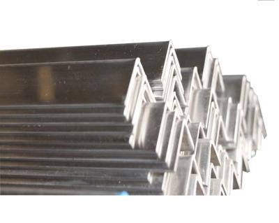 China 201 304 el estándar de acero inoxidable del ángulo 316l 430 clasifica laminado en caliente galvanizada inoxidable de la barra de ángulo en venta