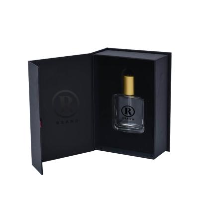 China Cree la caja de regalo para requisitos particulares de empaquetado de lujo de la botella de perfume del papel de la cartulina en venta