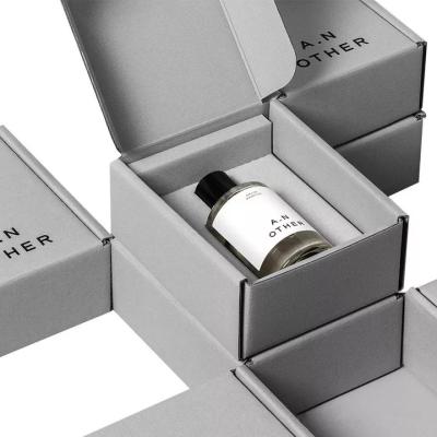 Китай Изготовленный на заказ цвет логотипа напечатал коробку роскошных духов рифленого картона особенную бумажную упаковывая продается