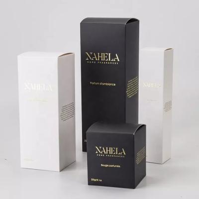 Chine Petit petit pain solide d'appareil de contrôle de carton d'huile de parfum sur l'emballage de papier de boîte de parfum à vendre