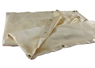 China 1000 Degrees Fiberglass Welding Blanket Fireproof Off White High Temp Resistant for sale