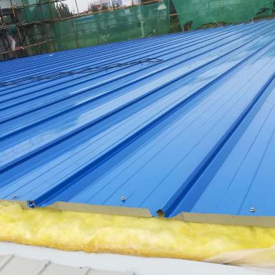 Chine L'entretien de toit en métal du vert Q235 a adapté 0.8mm aux besoins du client pour le mur de panneau à vendre