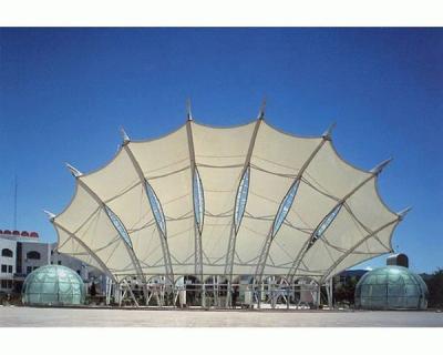 China Estructura extensible de la membrana del tejado de la arquitectura 120m m 50m m de la tela de la tensión Q355 en venta