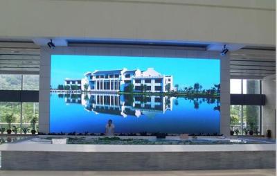 Chine Solutions visuelles visuelles d'intérieur polychromes de mur de la haute définition 2x3m LED de l'écran P4 de mur à vendre