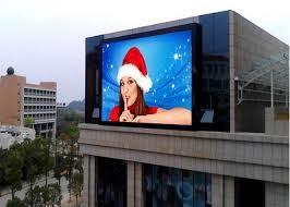 中国 防水屋外のフル カラーLEDスクリーンの移動式デジタル掲示板の広告はビデオ トラックのパネルを導いた 販売のため
