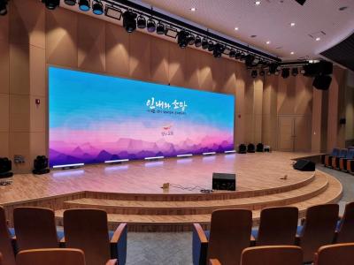 Chine Écran visuel d'intérieur de Digital de mur de l'écran LED de studio du fond d'étape de HD P3.91 P4.81 Indoor500X500 millimètre LED TV à vendre