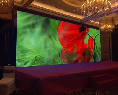 China interior ESCUPA el hd a todo color 4K del precio p2.5 del panel del LED llevó la pantalla video de las paredes TV de la exhibición de matriz en venta