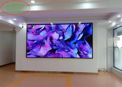 Chine Affichage à LED d'intérieur polychrome de P 3,91 dans la terre pour l'éclat de lieu de réunion 2500 cd/m2 à vendre