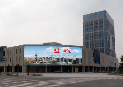 China La publicidad gigante de la pantalla LED al aire libre P10 del alto brillo 7500nits defiende la instalación fija para el servicio comunitario en venta