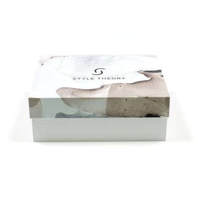 China Embalaje de caja rígida de lujo Embalaje de regalo de papel cartón en venta