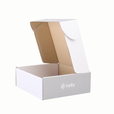 China Caja de embalaje electrónico plegable fácil Caja de papel plegable corrugado blanco personalizada en venta