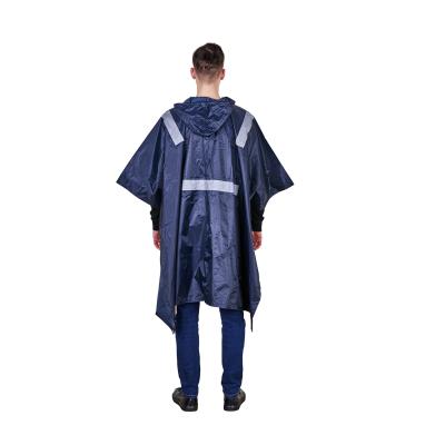 China All-Season Camouflage Rainwear with Hood R018 100% Waterproof Rubberized and Design for sale