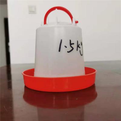 China 1.5L Poultry Bucket Drinker For Baby Chicken Broiler Layer Breeder for sale