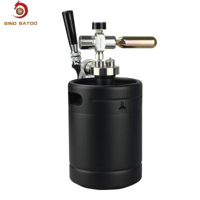 Chine CO2 Mini Keg Dispenser With Regulator de Matte Black et lance de robinet à vendre
