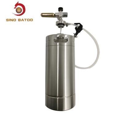 Chine Un CO2 Mini Keg Dispenser, acier inoxydable Mini Keg Dispenser de gallon à vendre
